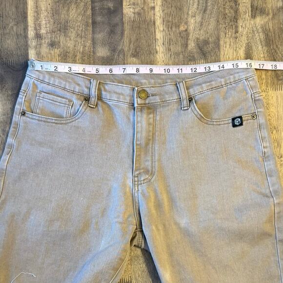 Born Primitive Short Flex Stretchy Jort 8” Raw Hem Denim CrossFit Khaki Men’s XL - Picture 3 of 10